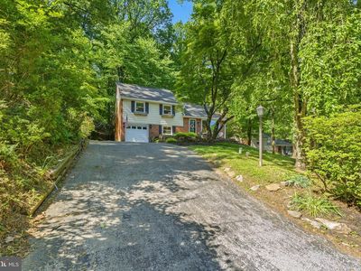 582 Forest Rd