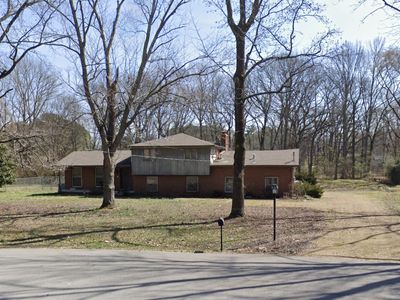 1202 Warner Ct
