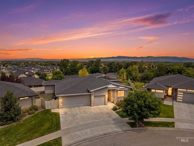 454 W Buroak Dr