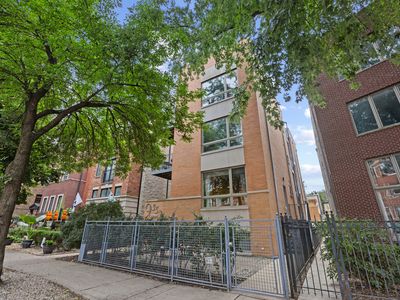 933 W George St #1N
