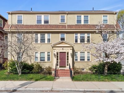 17 Hastings St APT 4