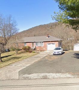 1 Tappan Dr