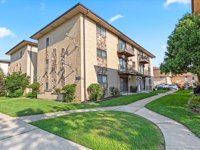 8510 W Catherine Ave Unit 3S