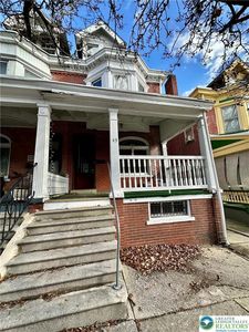 43 S 13th St