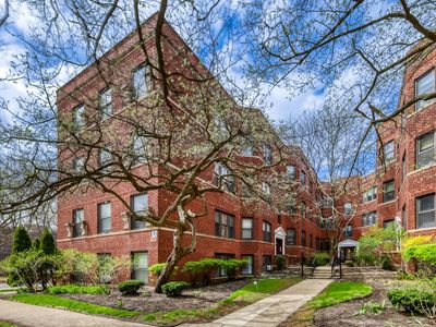 520 Sheridan Rd APT 3A