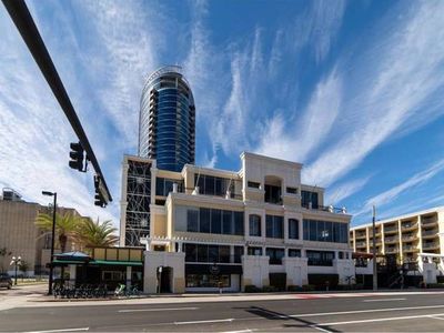151 E Washington St Unit 501