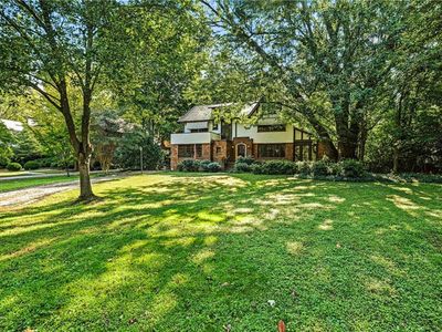 785 Clifton Rd
