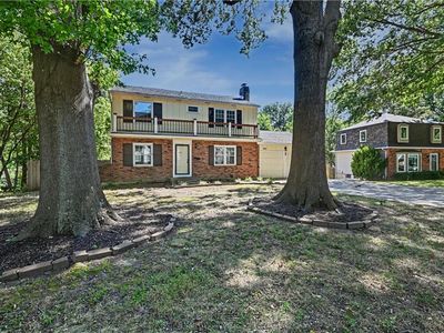 8901 W 98th Ter