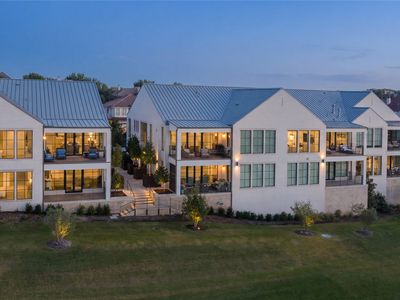 300 Oconnor Ridge Blvd SUITE 24